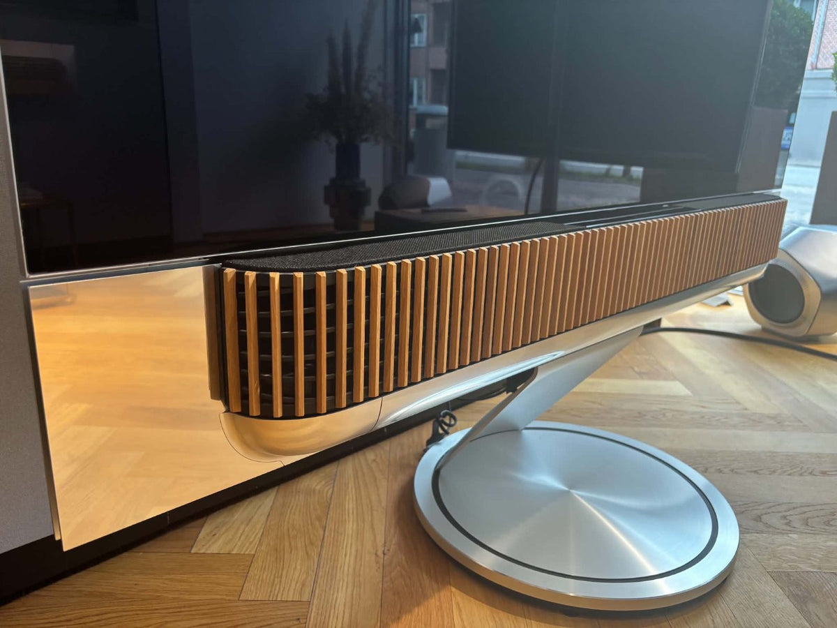 Beovision Theatre, Silver med Oak front (Second life)