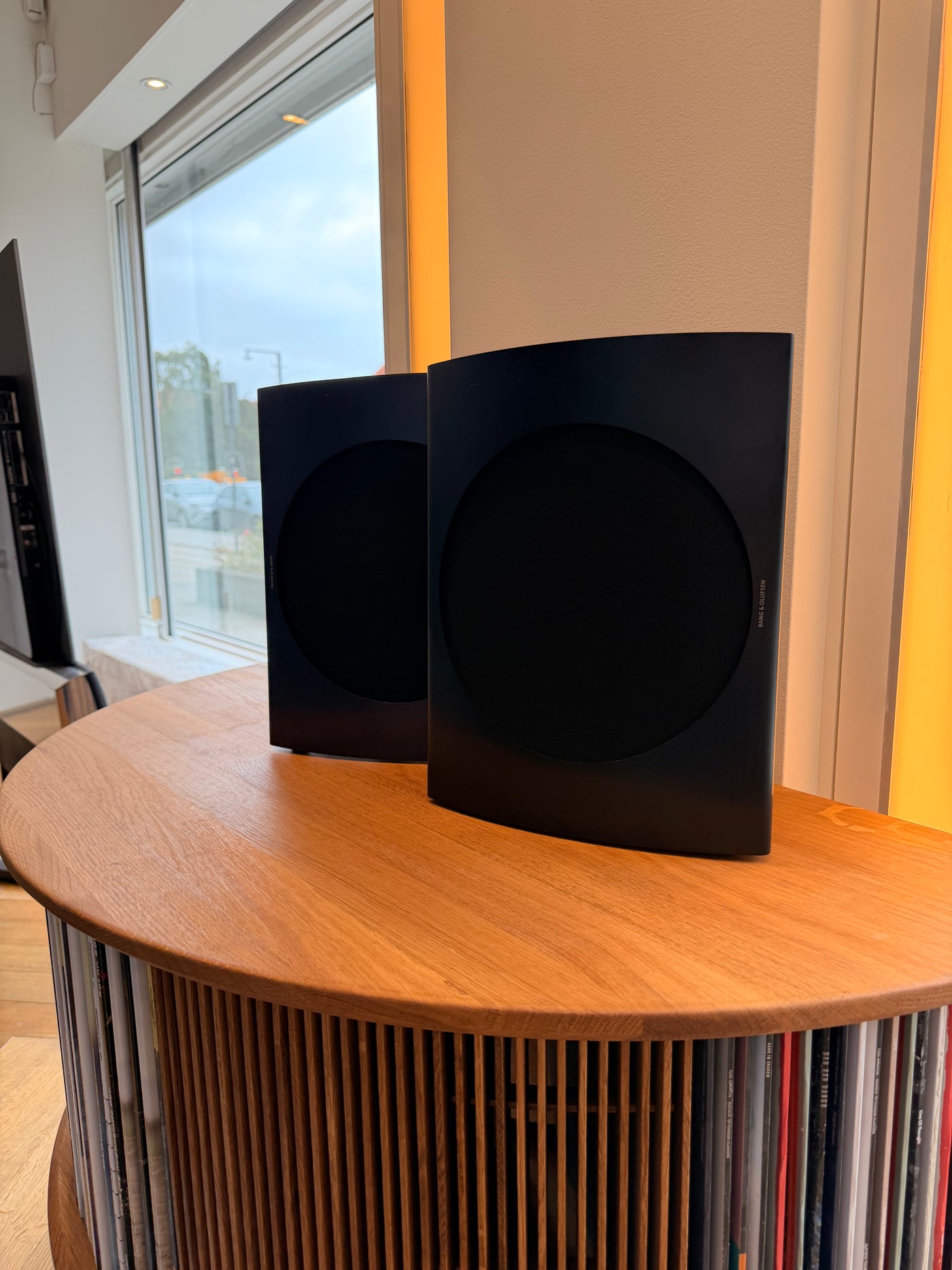 Beolab 17, Black (Second life)